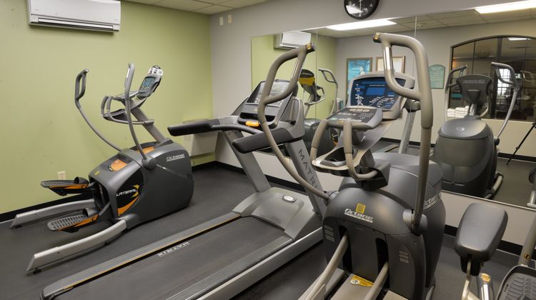 Holiday Inn Lakeville Health Club