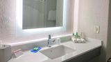 <b>Holiday Inn Express Hotel & Suites Room</b>. Images powered by <a href="https://www.leonardoworldwide.com/" title="Leonardo Worldwide" target="_blank">Leonardo</a>.