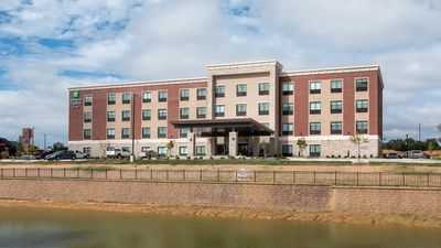 Holiday Inn Express & Suites Wentzville