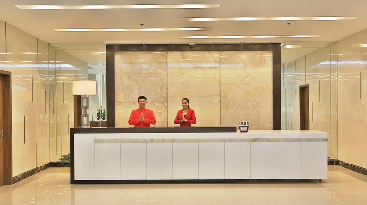 Valero Grand Suites Makati Lobby