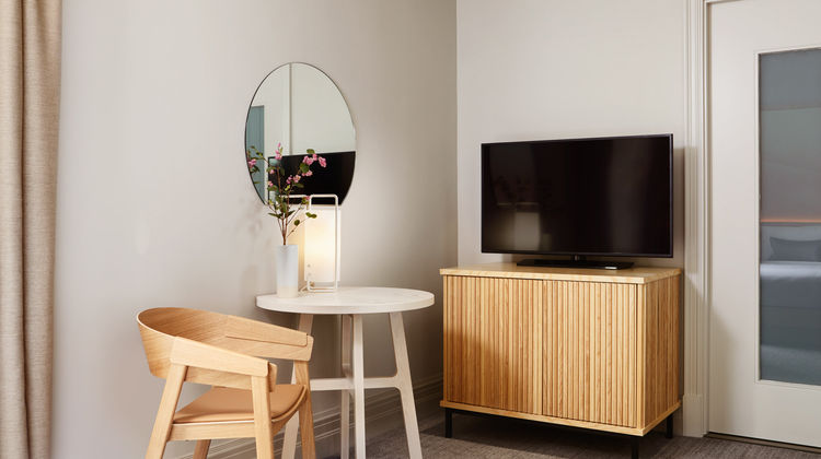 The Prince Akatoki London Room
