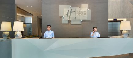 Holiday Inn Express Jakarta Wahid Hasyim Exterior