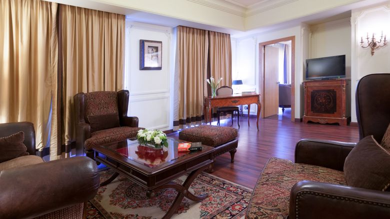 <b>Le Commodore Hotel Room</b>. Images powered by <a href="https://www.leonardoworldwide.com/" title="Leonardo Worldwide" target="_blank">Leonardo</a>.