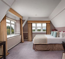 Hartsfield Manor Room