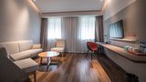 <b>Holiday Inn Express Guizhou Qinglong Suite</b>. Images powered by <a href="https://www.leonardoworldwide.com/" title="Leonardo Worldwide" target="_blank">Leonardo</a>.