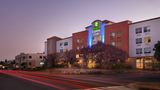 Holiday Inn Express Hotel & Suites Exterior