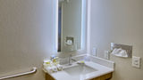 Holiday Inn Express Suites Wakefield Room