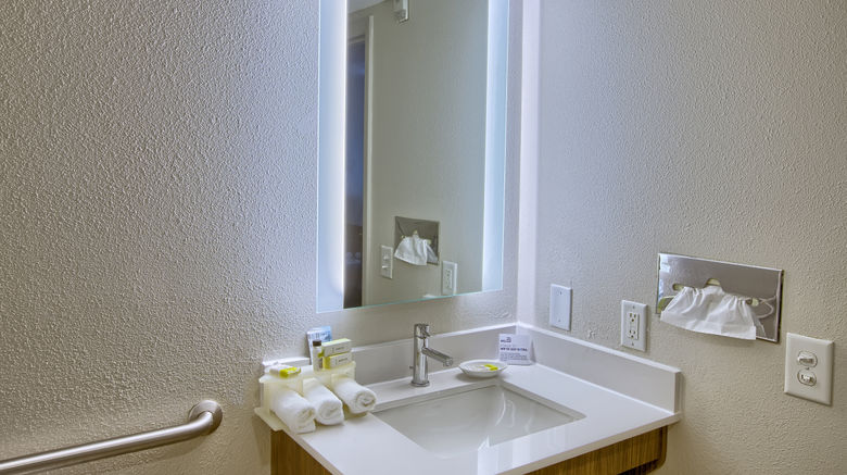 <b>Holiday Inn Express Suites Wakefield Room</b>. Images powered by <a href="https://www.leonardoworldwide.com/" title="Leonardo Worldwide" target="_blank">Leonardo</a>.