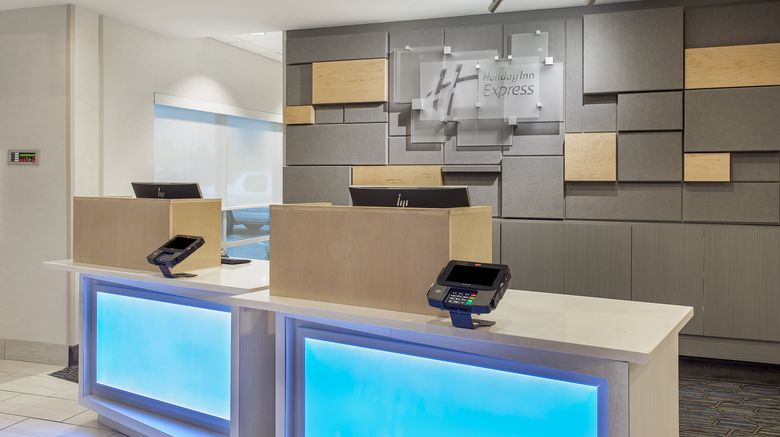 <b>Holiday Inn Express Williamsburg Lobby</b>. Images powered by <a href="https://www.leonardoworldwide.com/" title="Leonardo Worldwide" target="_blank">Leonardo</a>.