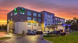 Holiday Inn Express Williamsburg Exterior