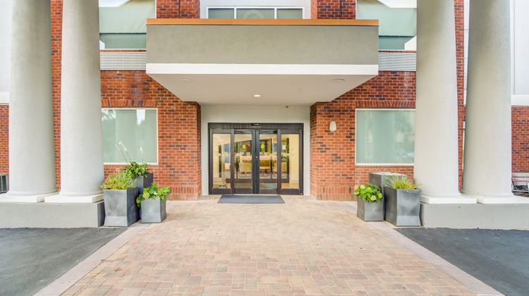 Holiday Inn Express & Suites Foley Exterior