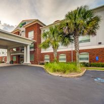 Holiday Inn Express & Suites Foley