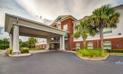 Holiday Inn Express & Suites Foley