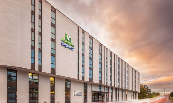 Holiday Inn Express Erlangen Exterior