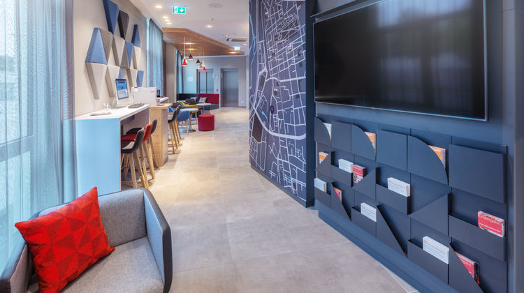 Holiday Inn Express Erlangen Exterior
