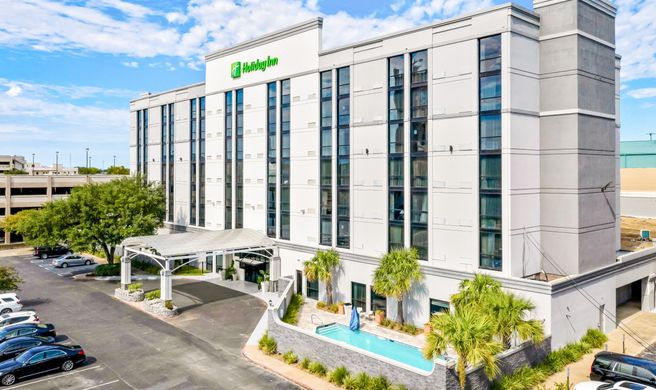 Holiday Inn Alexandria Downtown Exterior