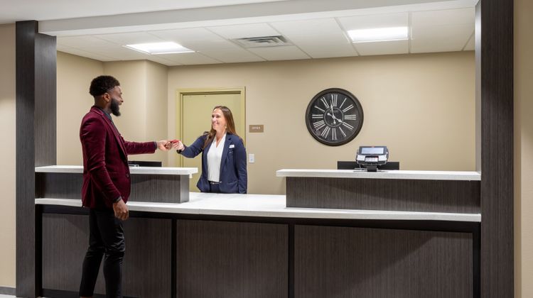 Candlewood Suites Rochester Mayo Clinic Lobby