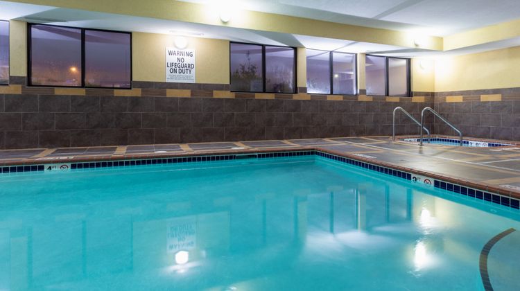 Holiday Inn Exp/Stes Mayo Clinic Area Pool