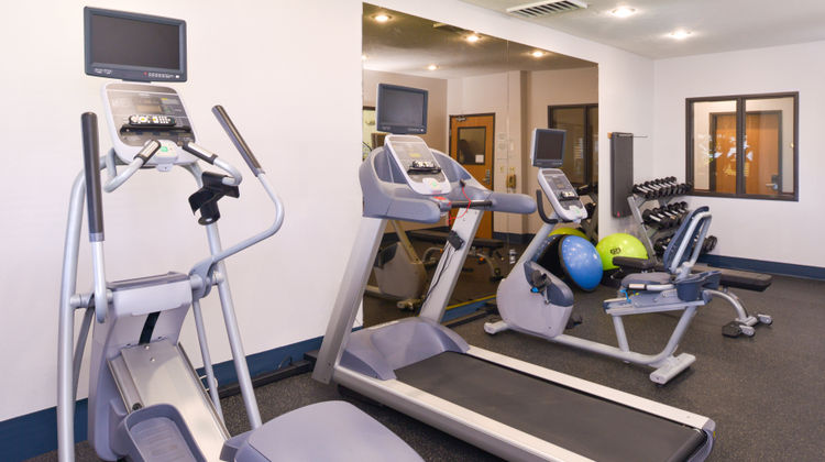 Holiday Inn Express Hotel & Suites Health Club