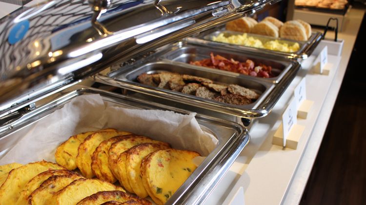 Holiday Inn Express & Stes Spruce Grove Restaurant