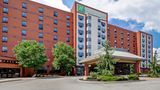 Holiday Inn and Suites Windsor Exterior