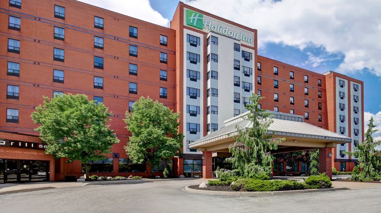 Holiday Inn and Suites Windsor Exterior. Images powered by <a href="https://www.leonardoworldwide.com" target="_blank" rel="noopener">Leonardo</a>.