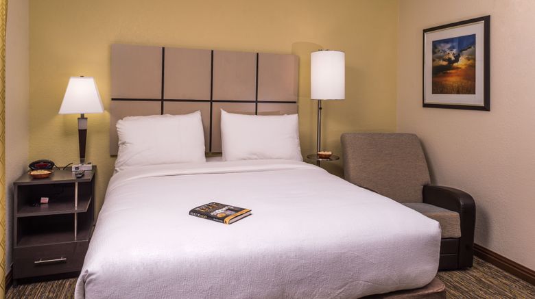 <b>Candlewood Suites Kansas City Speedway Room</b>. Images powered by <a href="https://www.leonardoworldwide.com/" title="Leonardo Worldwide" target="_blank">Leonardo</a>.