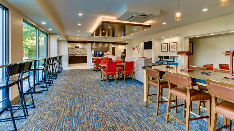 Holiday Inn Express Fishkill Restaurant