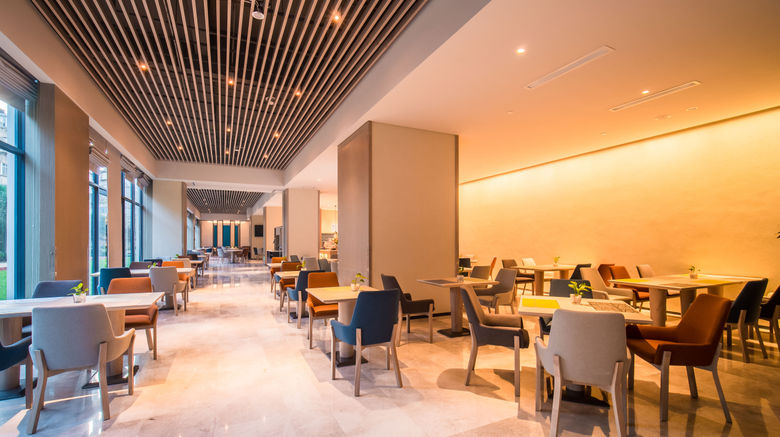 <b>Holiday Inn Express West Restaurant</b>. Images powered by <a href="https://www.leonardoworldwide.com/" title="Leonardo Worldwide" target="_blank">Leonardo</a>.