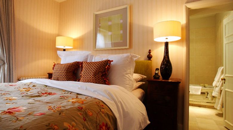 <b>Lords of the Manor Hotel Room</b>. Images powered by <a href="https://www.leonardoworldwide.com/" title="Leonardo Worldwide" target="_blank">Leonardo</a>.