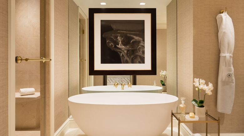 <b>Rosewood Mansion on Turtle Creek Room</b>. Images powered by <a href="https://www.leonardoworldwide.com/" title="Leonardo Worldwide" target="_blank">Leonardo</a>.