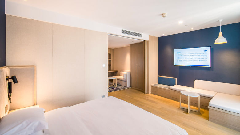 <b>Holiday Inn Express West Suite</b>. Images powered by <a href="https://www.leonardoworldwide.com/" title="Leonardo Worldwide" target="_blank">Leonardo</a>.