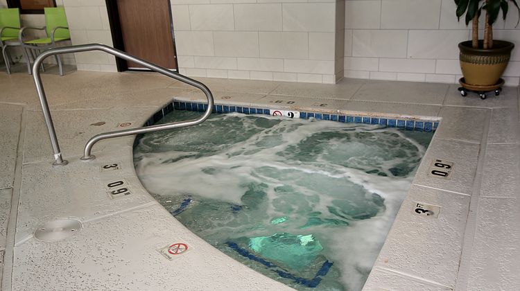 Holiday Inn Express & Suites Ashland Pool
