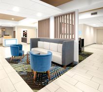 Holiday Inn Express Hotel & Suites Lobby