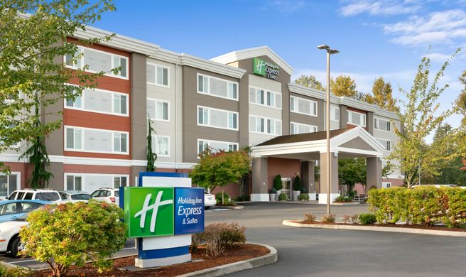 Holiday Inn Express Hotel & Suites Exterior