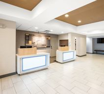 Holiday Inn Express Hotel & Suites Lobby