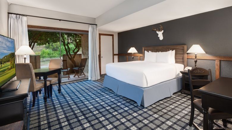 <b>Tapatio Springs Hill Country Resort Room</b>. Images powered by <a href="https://www.leonardoworldwide.com/" title="Leonardo Worldwide" target="_blank">Leonardo</a>.