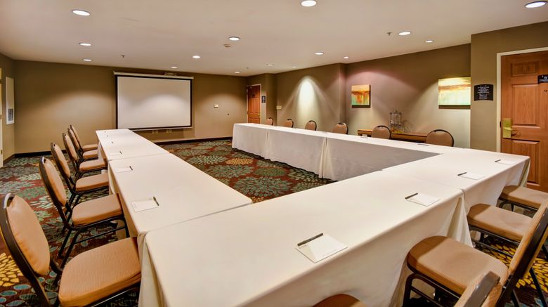 <b>Staybridge Suites Meeting</b>. Images powered by <a href="https://www.leonardoworldwide.com/" title="Leonardo Worldwide" target="_blank">Leonardo</a>.