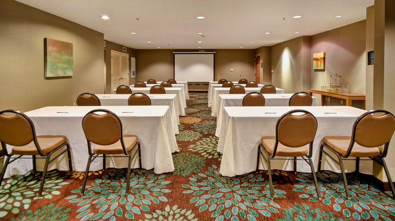<b>Staybridge Suites Meeting</b>. Images powered by <a href="https://www.leonardoworldwide.com/" title="Leonardo Worldwide" target="_blank">Leonardo</a>.