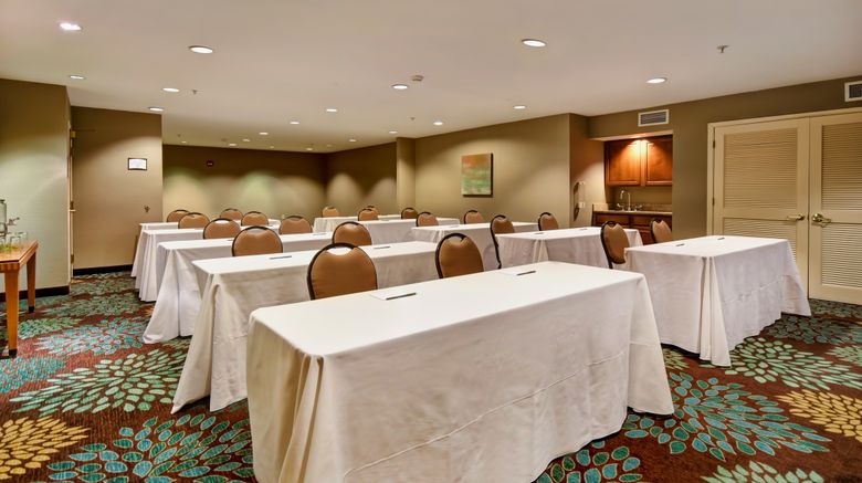 <b>Staybridge Suites Meeting</b>. Images powered by <a href="https://www.leonardoworldwide.com/" title="Leonardo Worldwide" target="_blank">Leonardo</a>.