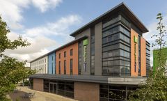 Holiday Inn Express Dunstable