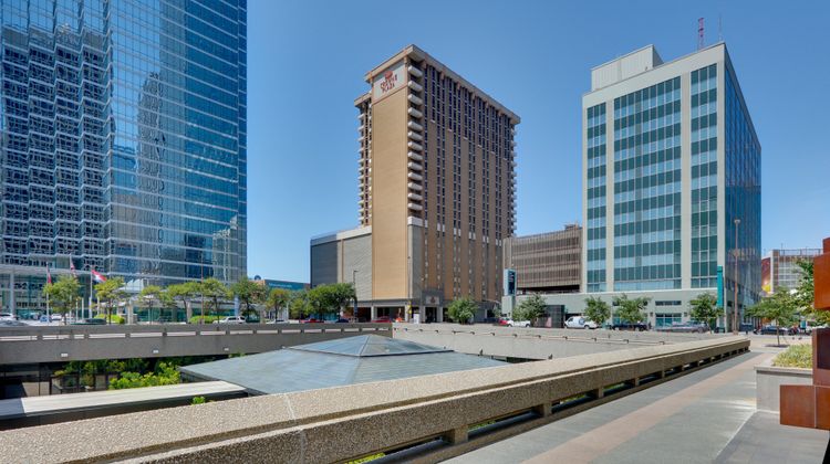 Crowne Plaza Hotel Dallas Downtown Exterior