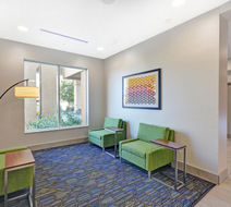 Holiday Inn Express Woodstock South Lobby