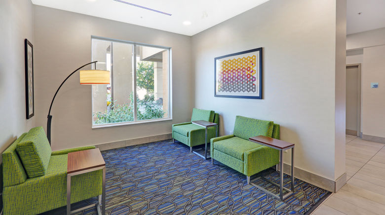 <b>Holiday Inn Express Woodstock South Lobby</b>. Images powered by <a href="https://www.leonardoworldwide.com/" title="Leonardo Worldwide" target="_blank">Leonardo</a>.