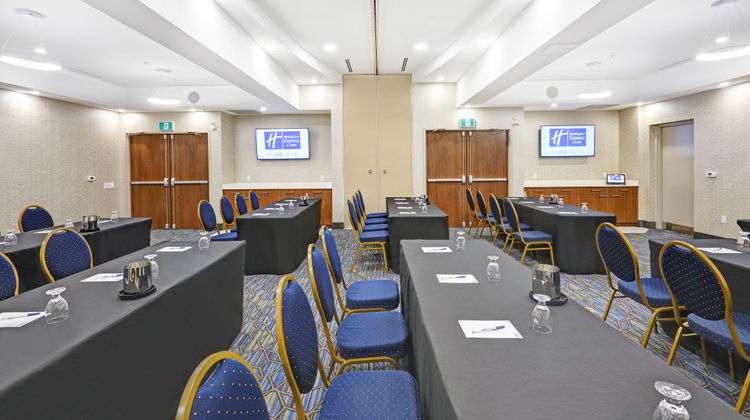 Holiday Inn Express Woodstock South Meeting