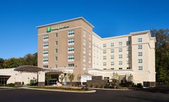 Holiday Inn Suites Philadelphia W
