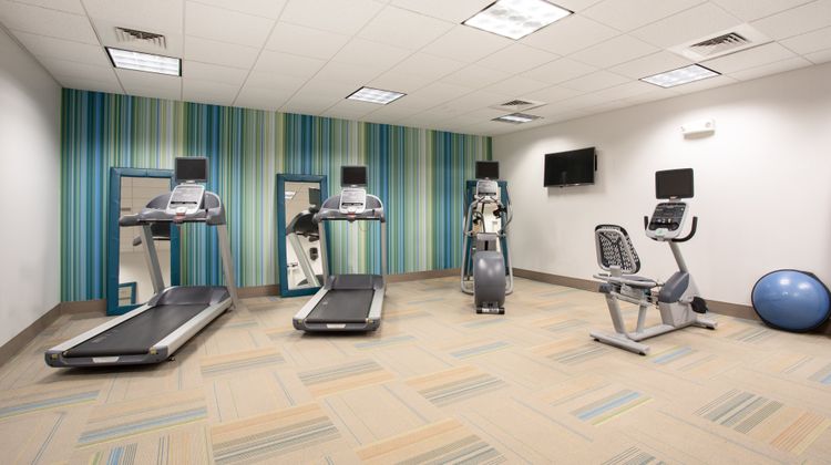 Holiday Inn Express & Suites Manhattan Health Club