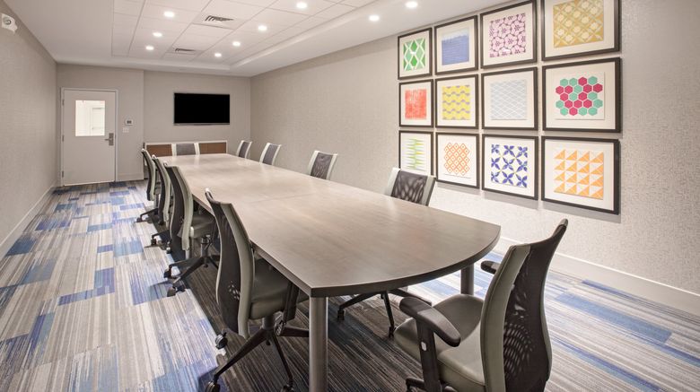 <b>Holiday Inn Express & Suites Manhattan Meeting</b>. Images powered by <a href="https://www.leonardoworldwide.com/" title="Leonardo Worldwide" target="_blank">Leonardo</a>.
