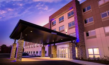 Holiday Inn Express & Suites Halifax