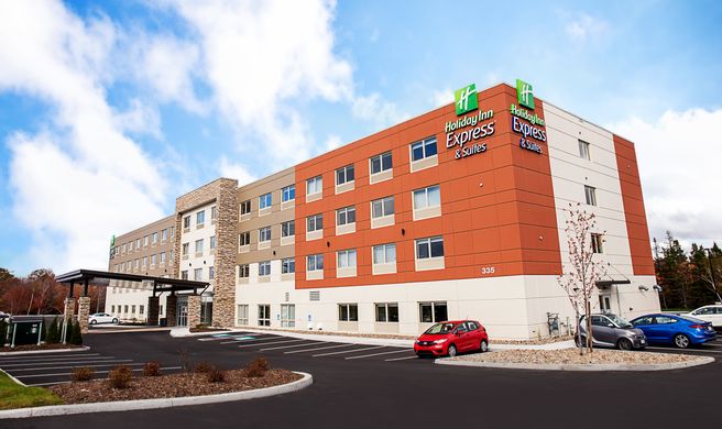 Holiday Inn Express & Suites Halifax Exterior
